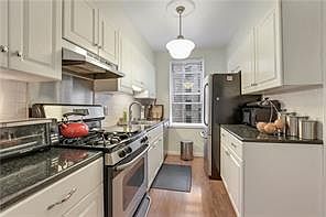 1st image of 91 W Van Cortlandt Avenue #6G