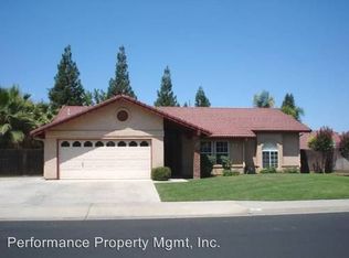 808 Amber Ave, Clovis, CA 93611