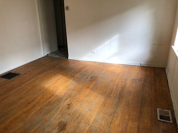 5th image of 5311 S Winchester Ave
