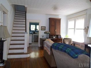 318 Warwick Ln, Lynchburg, VA