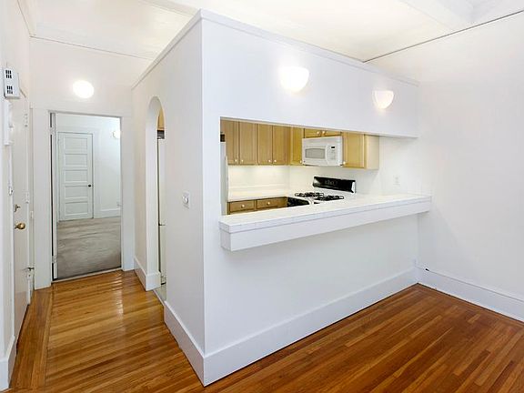 3rd image of 2754 Pierce St APT 12