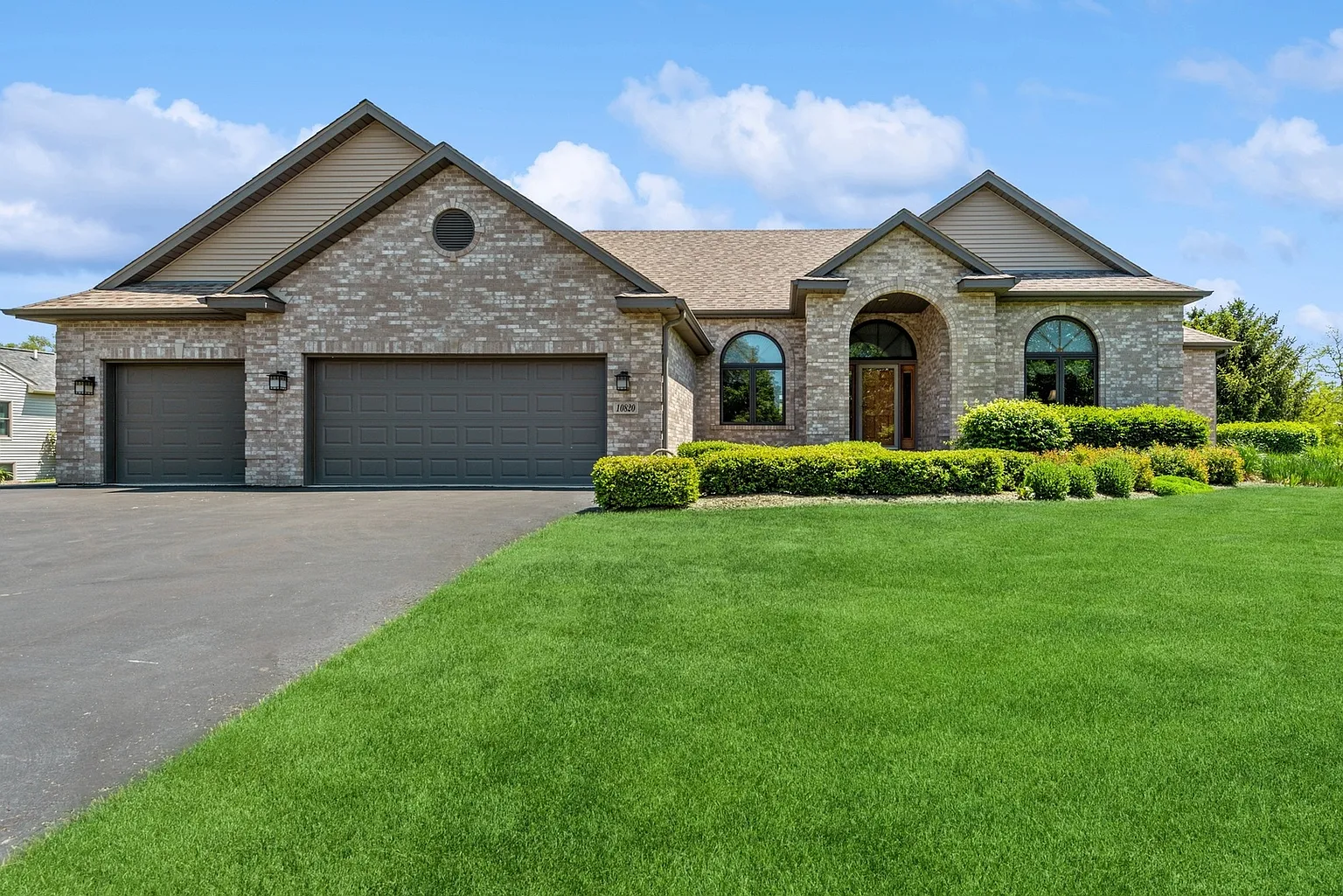 10820 E Riviera Dr photo 1