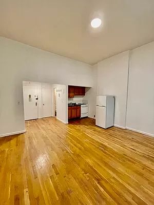 2nd image of 116 W 131st St APT 3
