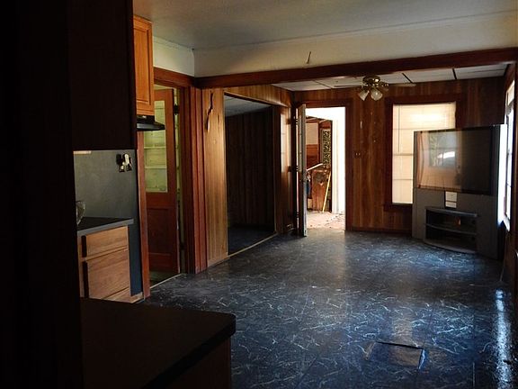 4th image of 211 Benita Dr