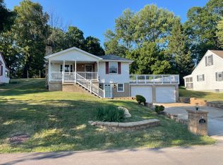 136 W Shaffer Rd, Aliquippa, PA 15001