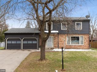 7101 Victoria Rd, Woodbury, MN 55125