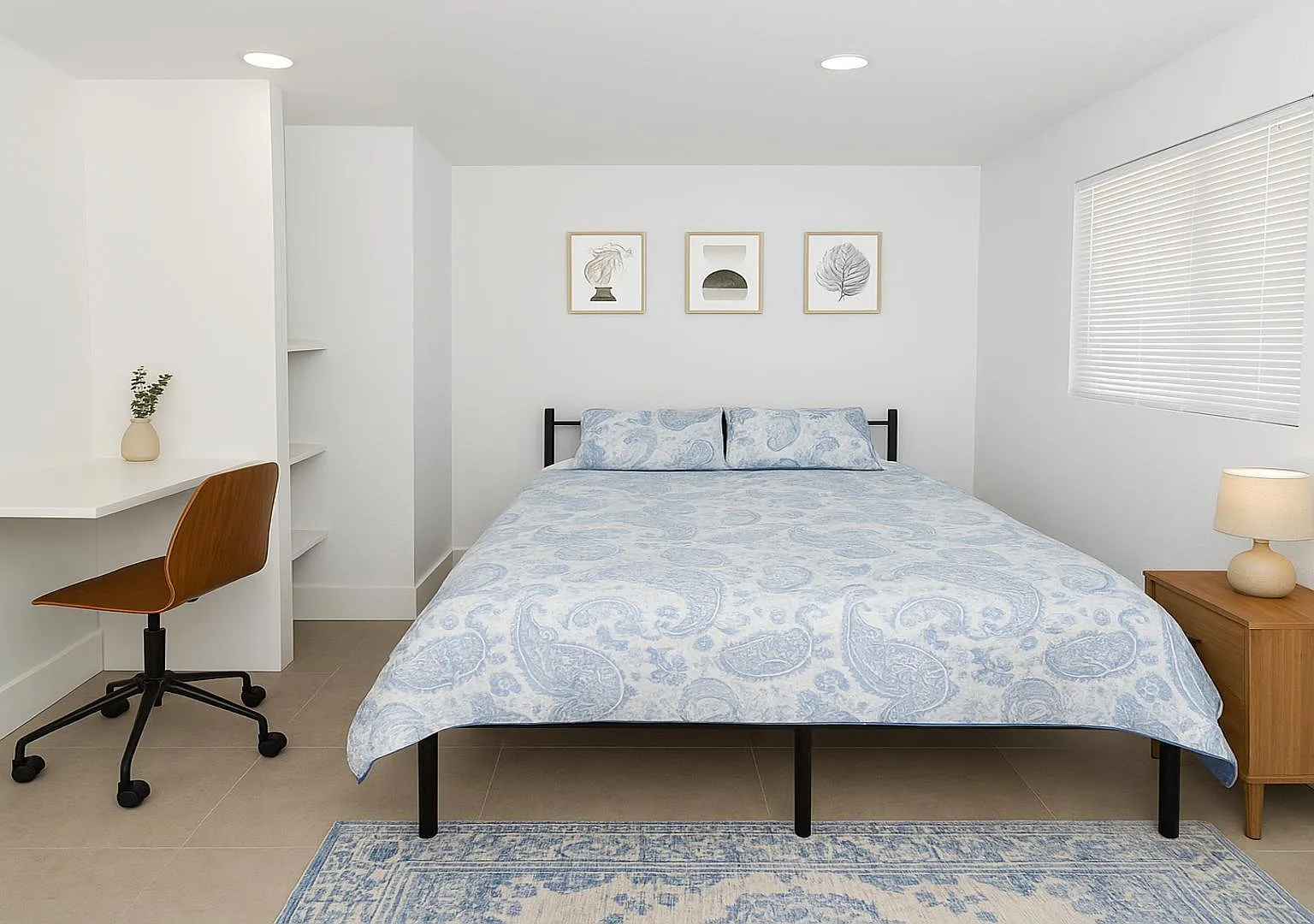 4 bed, 3.0 bath, 1968 sqft, $841 — Photo 1