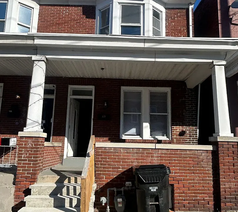 320 Maclay St