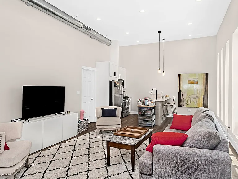 1218 W Lexington St — Photo 31