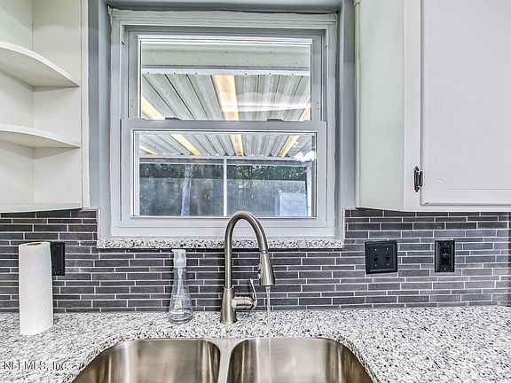2nd image of 8655 Winchester Dr
