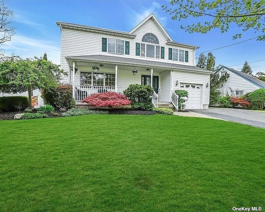 1st image of 325 Brendan Ave