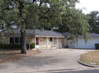 303 Tee Dr, Bryan, TX 77801