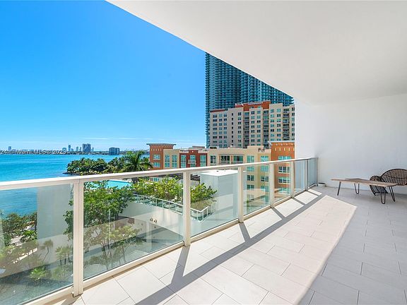 2nd image of 2020 N Bayshore Dr APT 707