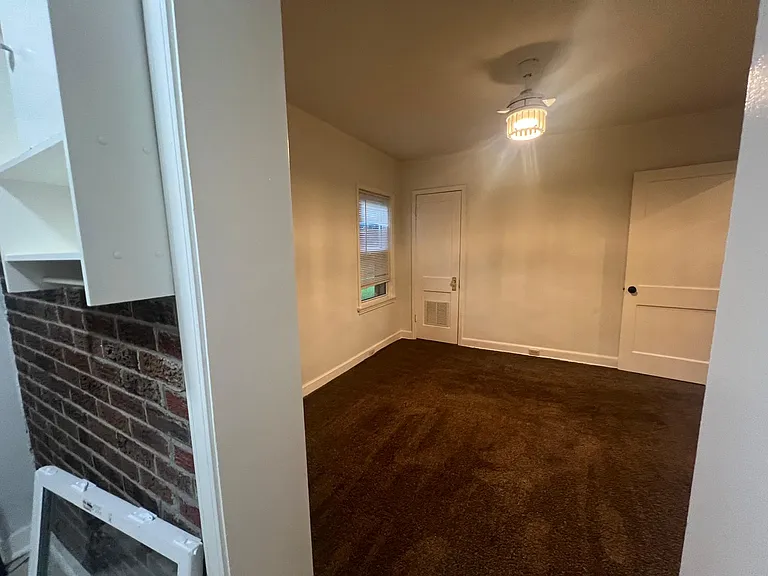 845 S Graham St — Photo 5