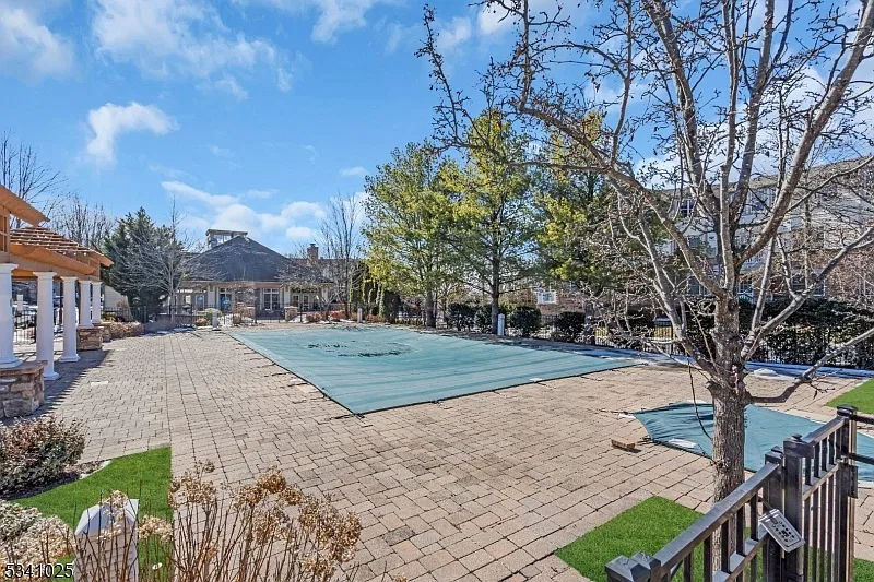 2 bed, 2.0 bath, 1101 sqft, $3,500 — Photo 4