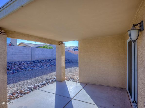 9284 N Red Diamond Ave, Tucson, AZ 85742