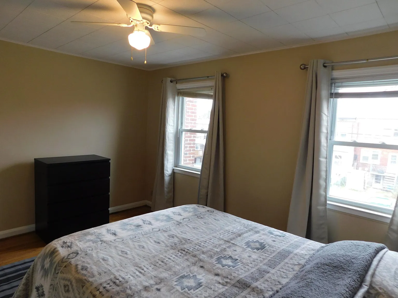 2 bed, 2.5 bath, 1100 sqft, $1,700 — Photo 4