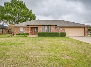 102 Edgehill Rd, Joshua, TX 76058