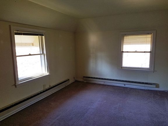 4th image of 217 N 5th Ave #217