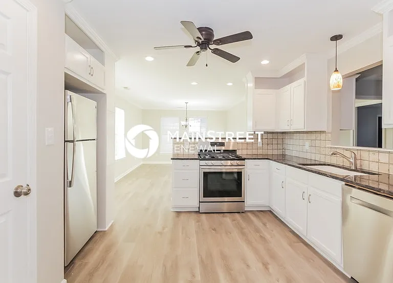 8106 Sheckler Ln — Photo 9
