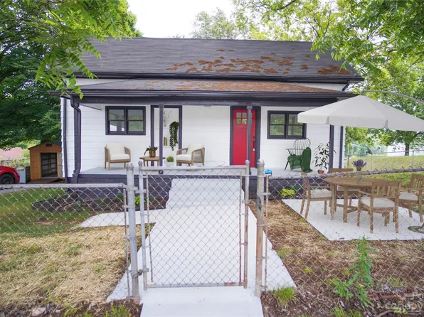 1921 4th St SW, Hickory, NC 28602