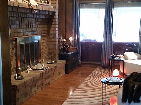 Living Room from entry