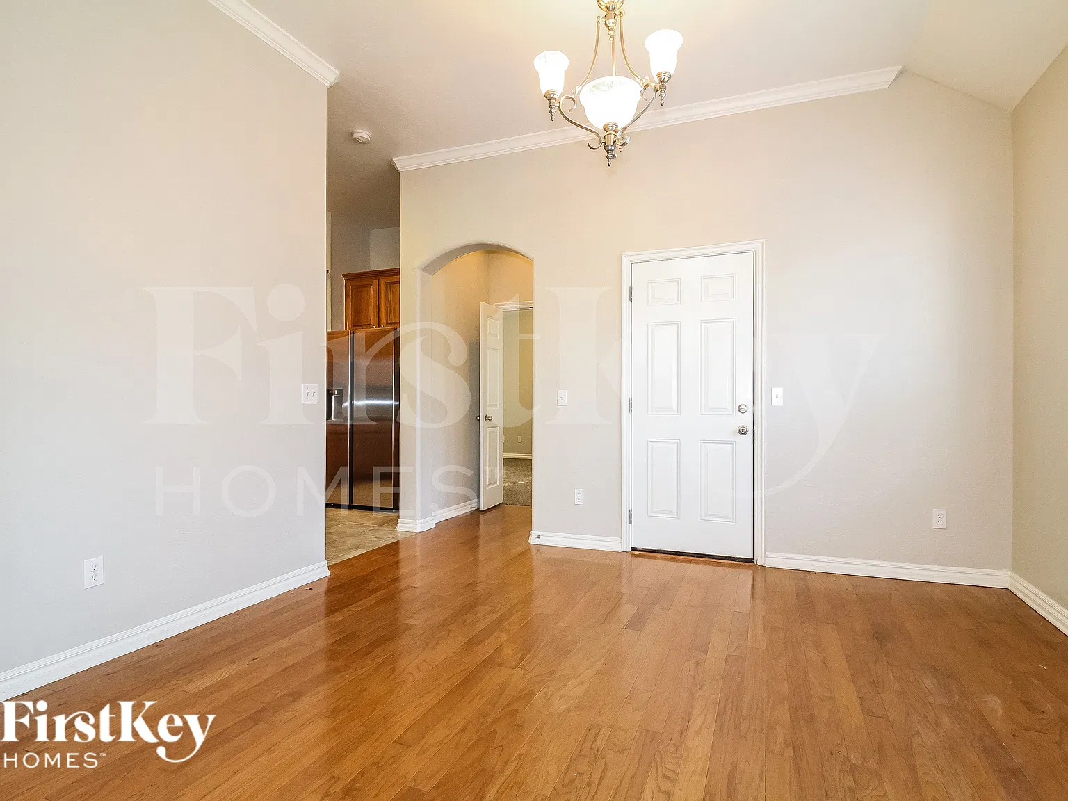 3 bed, 2.0 bath, 1834 sqft, $2,170 — Photo 4