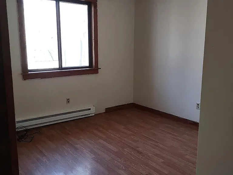 9095 Idlewild Dr — Photo 2
