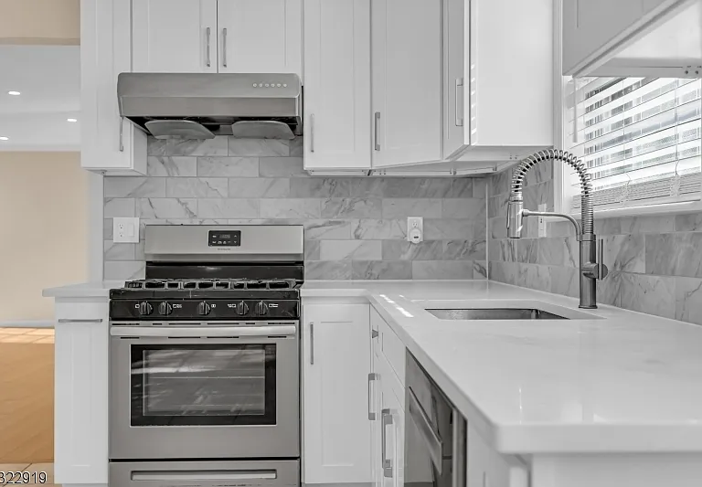 71 Nostrand Rd — Photo 13
