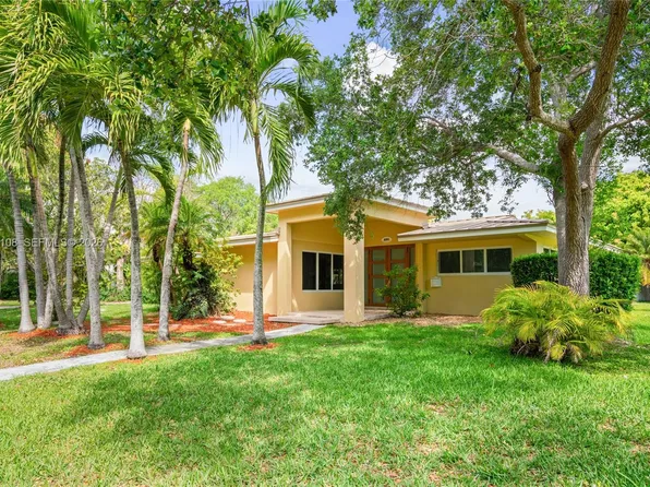 8201 SW 150th Dr, Palmetto Bay, FL 33158