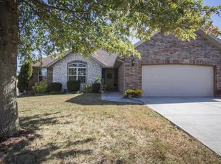 4880 S Tanager Ave, Battlefield, MO 65619