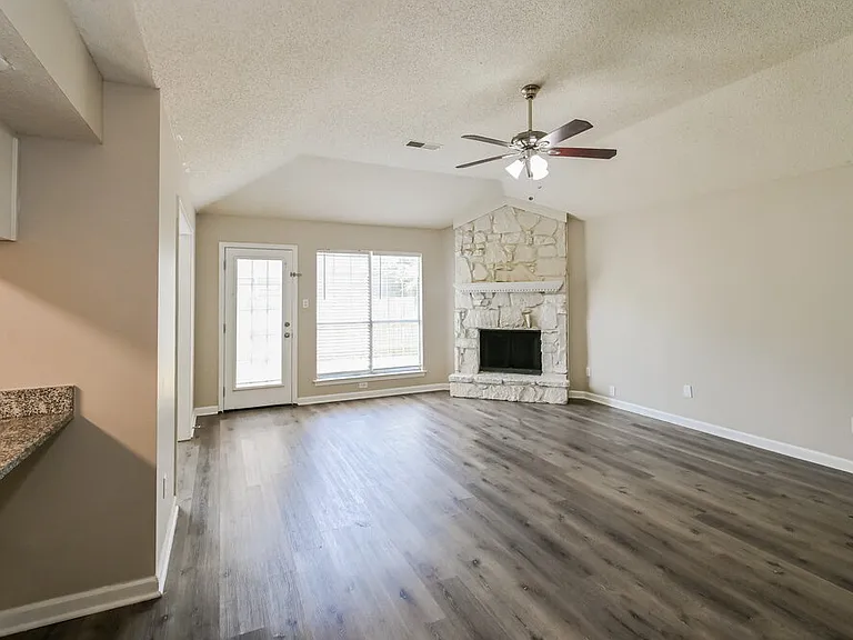 6955 Gallop Dr — Photo 3