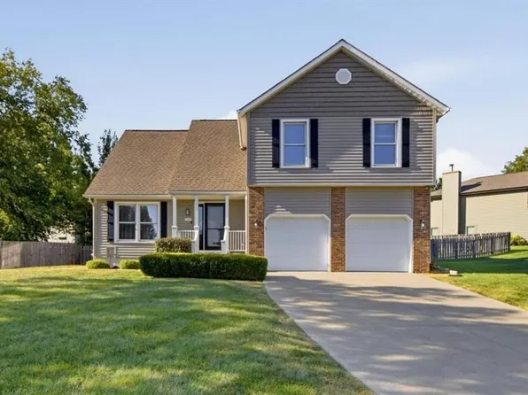 10232 N Tracy Ave, Kansas City, MO 64155