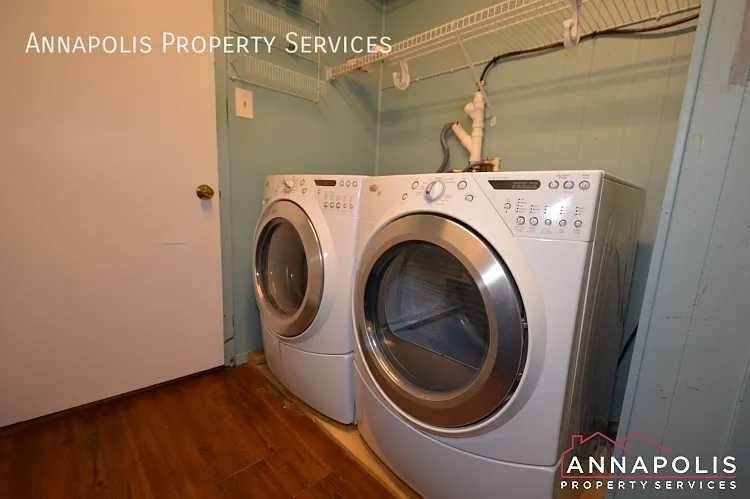 1066 Broadview Dr — Photo 26