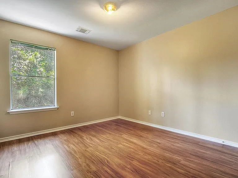 7 Newberry Trail Ct — Photo 29