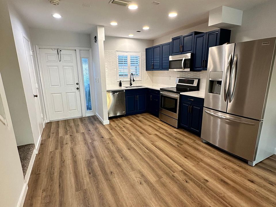 1st image of 1304 SE 7th St APT 109