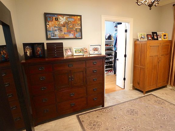 2nd image of 5045 Eves Pl