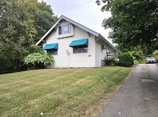 191 Boston Post Rd, East Lyme, CT 06333