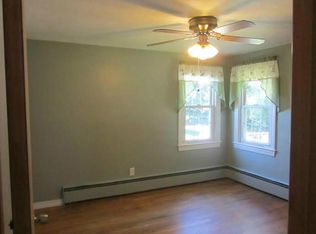 72 Arnold Rd, Coventry, RI 02816