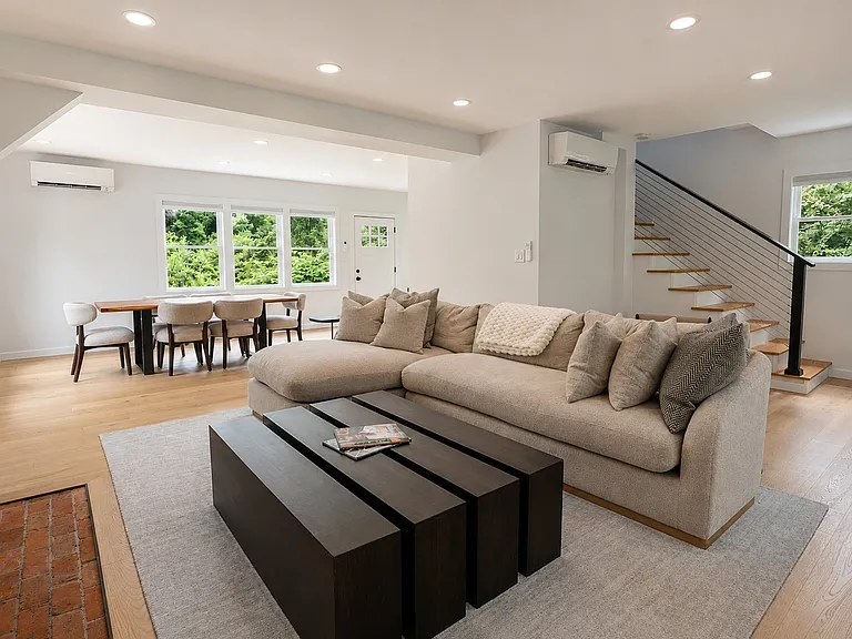 490 Mill St — Photo 18