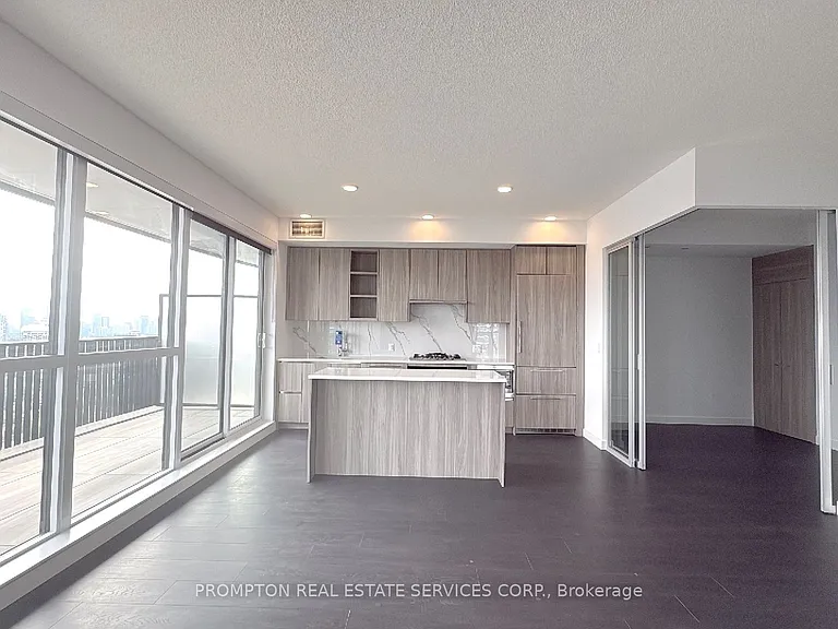 18 Esther Shiner Blvd #3208 — Photo 13