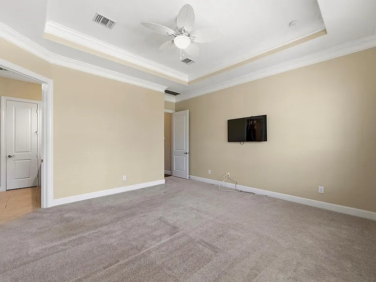 316 Connemara Dr — Photo 17