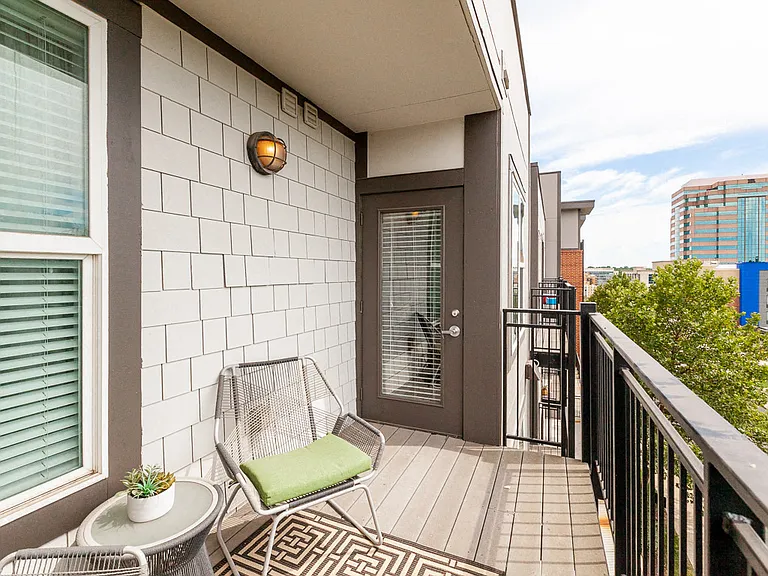 45 Madison Apartments — Photo 25