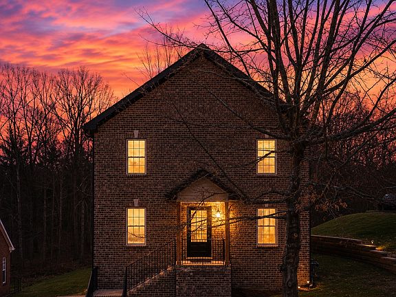 2nd image of 6709 Autumn Oaks Dr