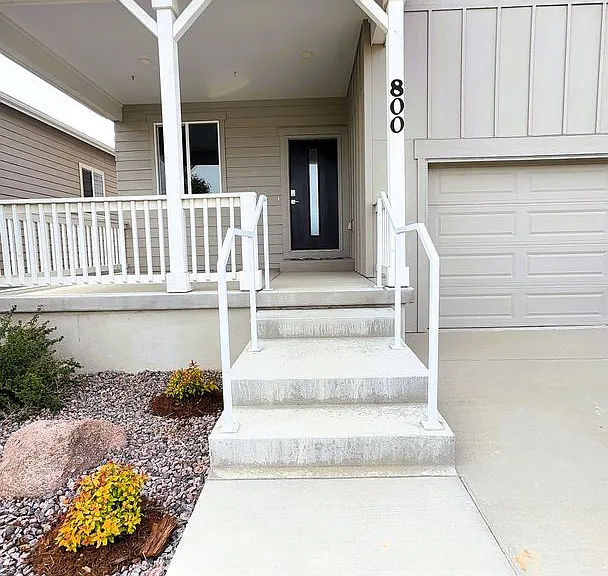 800 Galloway Dr — Photo 2