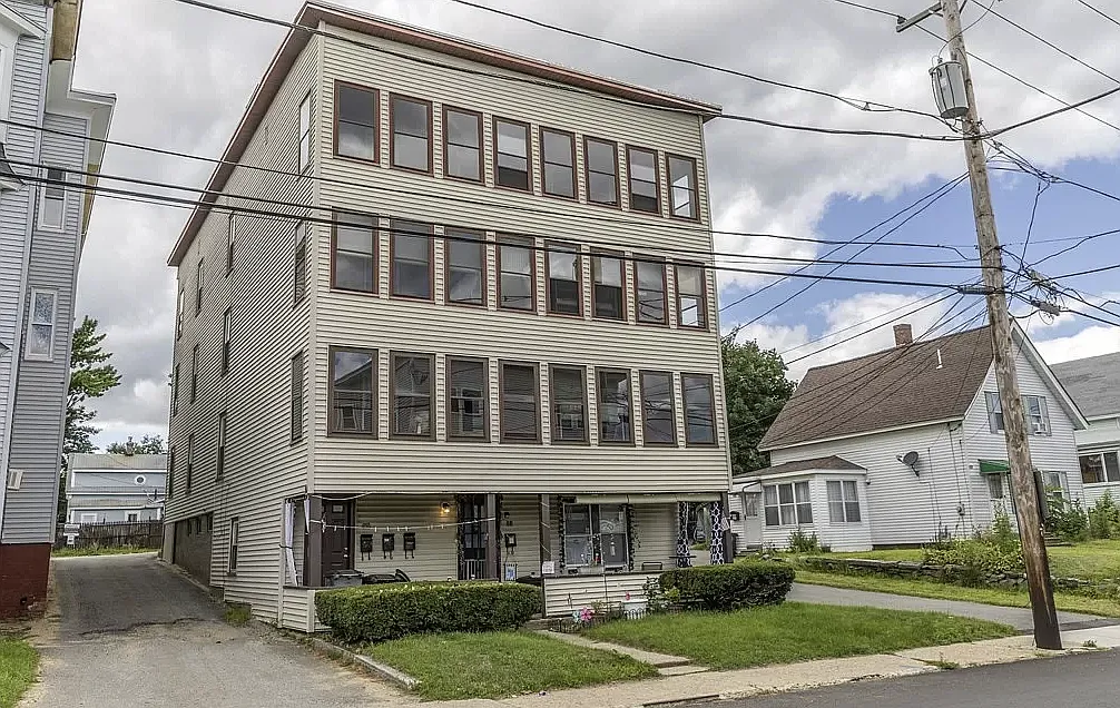 3 bed, 1100 sqft, $2,000 — Photo 1