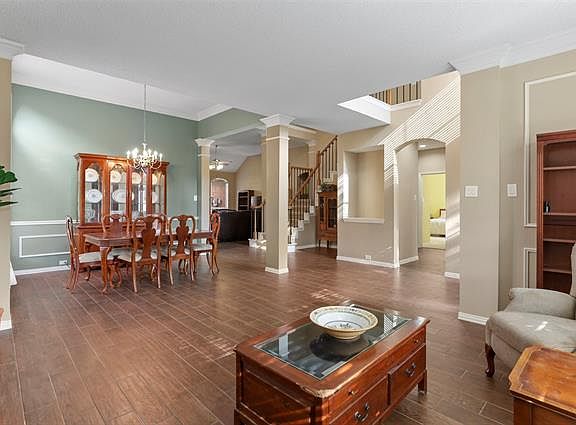 5th image of 109 Pecan Hollow Dr