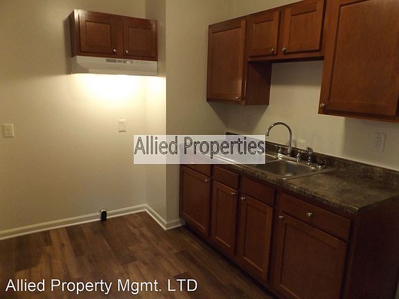 5th image of 318 S 6th St #1