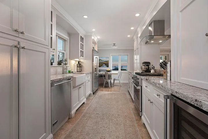 3 bed, 3.0 bath, $9,300 — Photo 4