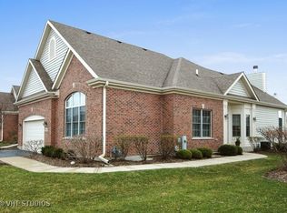 3992 Honeymoon Rdg, Lake In The Hills, IL 60156